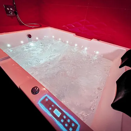 Le Confiden'spa Loft 55m2 Jacuzzi - Billard - Cheminee - Terrasse *