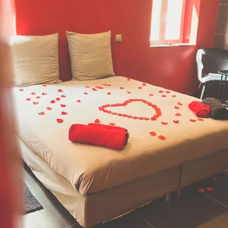 Le Confiden'spa Loft 55m2 Jacuzzi - Billard - Cheminee - Terrasse *